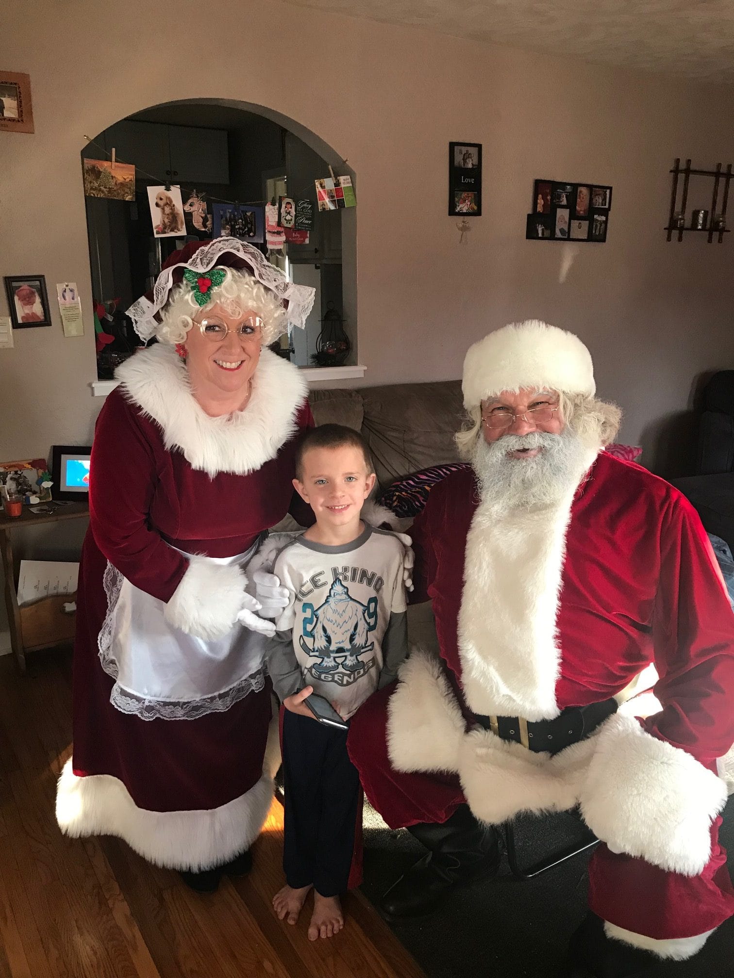 Christmas gifts and food for community families that need a boost